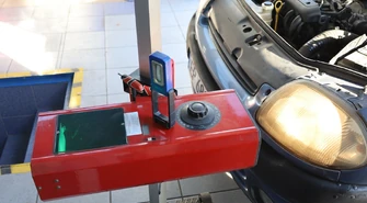 Trwa akcja darmowego sprawdzania ustawienia świateł!