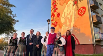 Nowy mural w Piotrkowie oficjalnie zaprezentowany