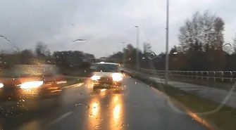  Szaleniec na drodze. O mały włos od tragedii