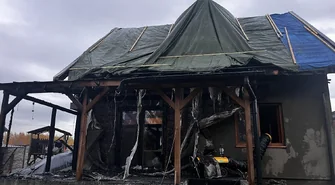 Ogień zabrał wszystko, ale nie nadzieję. Strażak prosi o pomoc