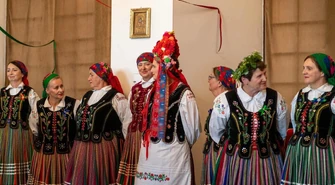 Niepodległa Folklorem Malowana. Koncert w piotrkowskim muzeum