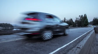 Policjanci poszukują świadków niebezpiecznego zdarzenia drogowego. Widziałeś sprawcę?