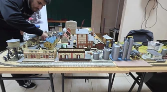 Warsztaty z miniaturowego świata modelowania w ZSP4