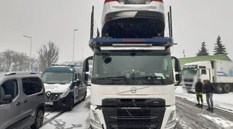 Na cudzej karcie prowadził samochody z Belgii do Polski. Kierowca jechał ponad 20 godzin - zatrzymany przez ITD