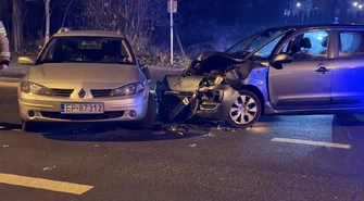 Groźny wypadek na Wojska Polskiego. Dwie osoby zostały ranne! ZDJĘCIA 
