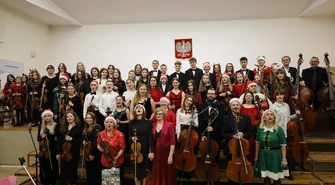 Wyjątkowe świąteczne kolędowanie w auli Akademii Piotrkowskiej