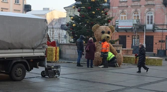 Piotrkowski miś znów dostępny. Od 19 grudnia można korzystać z ławeczki