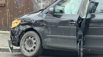 Zderzenie autobusu MZK z osobówką na Jerozolimskiej