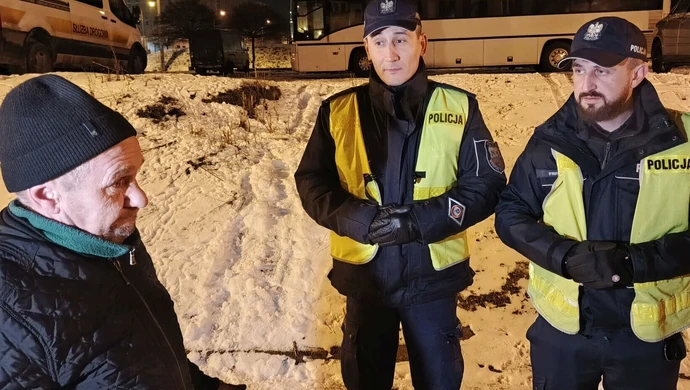  Policjanci i pracownicy MOPR szukali osób potrzebujących pomocy