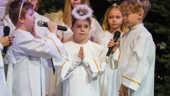 Jasełka i spotkanie opłatkowe pracowników piotrkowskiej oświaty ZDJĘCIA