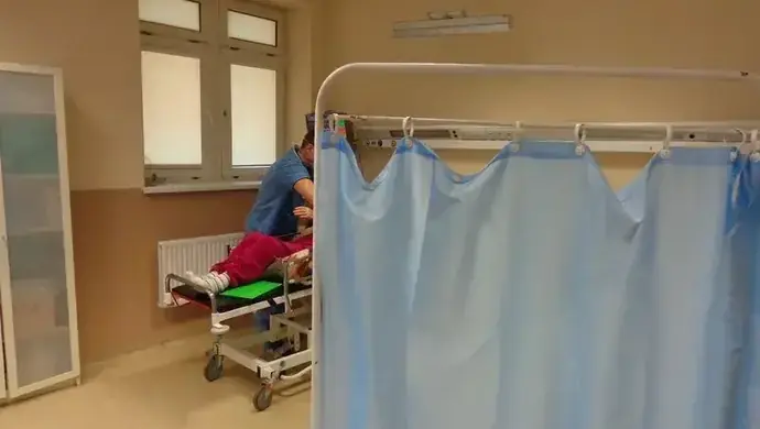 Zaatakowała pielęgniarkę, ratownika i lekarza na SOR. Policja szuka agresorki