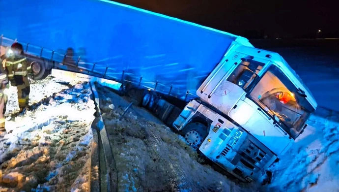 Paraliż na A1 i drogach w regionie. Kierowcy utknęli w śniegu