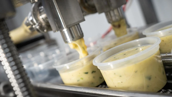 Pod Piotrkowem powstają zupy trafiające do sklepów w całej Polsce