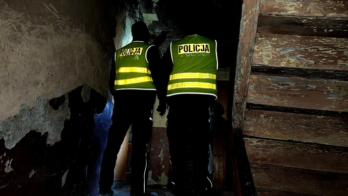 Piotrków. Kolejne osoby uratowane przed wychłodzeniem