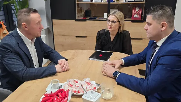 Współpraca gminy Kamieńsk z Fundacją Rozwoju Gminy Kleszczów 