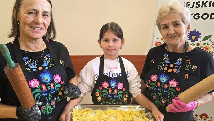 KGW z Woli Krzysztoporskiej uczyło dzieci, jak robić faworki na Tłusty Czwartek