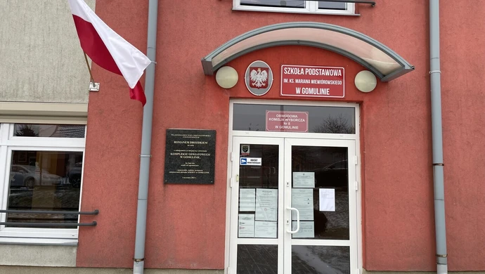 Wybory uzupełniające w gminie Wola Krzysztoporska. Mieszkańcy wybierają radnego