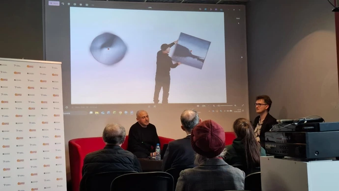 Spotkanie z artystą, który ożywia sztukę. Kineticzne obiekty Kamila Stańczaka w Piotrkowie