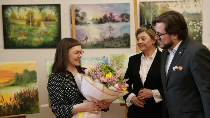 Nowa dyrektor MOK oficjalnie rozpoczęła pracę. Kwiaty i plany na „piękne wyzwanie”