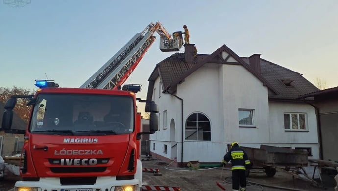 Groźny pożar w powiecie piotrkowskim. Straty to nawet 70 tys. złotych