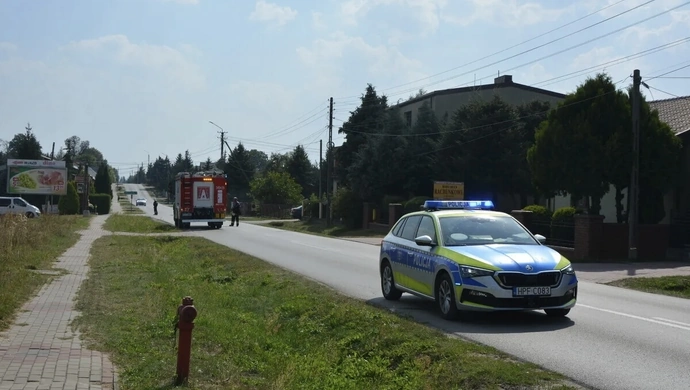 Próba porwania dziecka w Czarnocinie? Samochód z podejrzanymi mężczyznami zajechał drogę dziewczynce