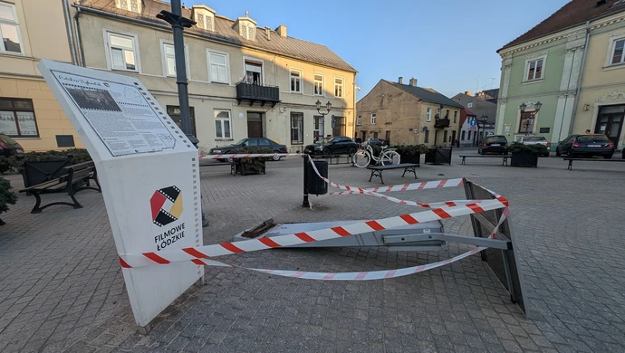 Koniec epoki infokiosków. Kolejny zawalił się na placu Czarnieckiego