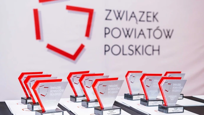 Powiat Piotrkowski z tytułem „Super Powiat 2025”