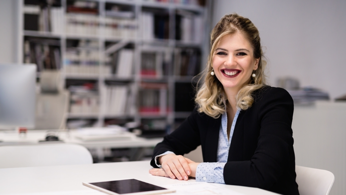 Marzysz o dobrze płatnej pracy w biurze? Sprawdź, jak podnieść swoje kwalifikacje!