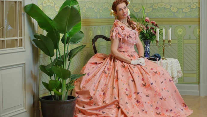 Piotrkowianka odtwarza modę XIX wieku. Jej suknie zachwycają