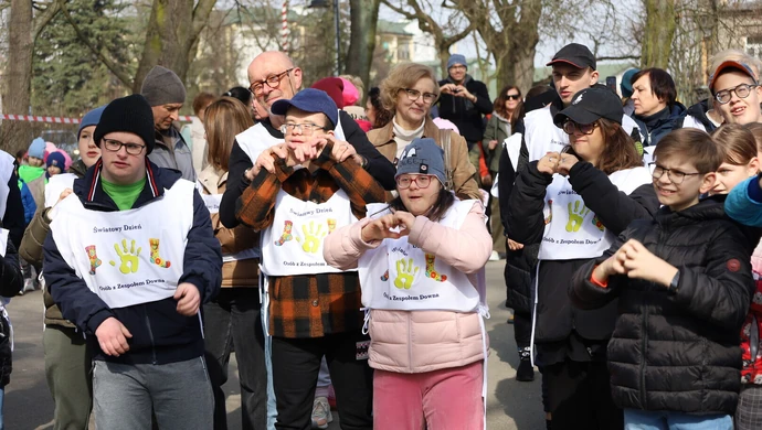 Kolorowe skarpetki i wielkie serca. Integracyjny bieg połączył Piotrków
