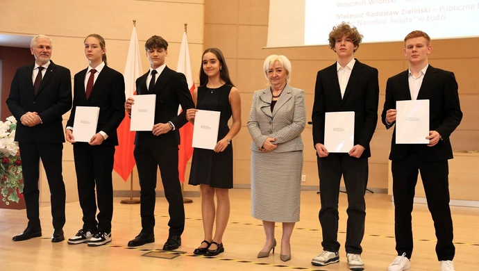 Stypendia Prezesa Rady Ministrów i MEN dla uczniów z Piotrkowa i regionu