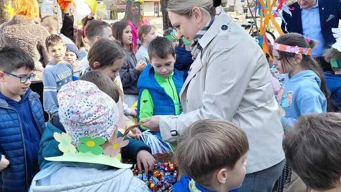 Wiosenny orszak w Moszczenicy