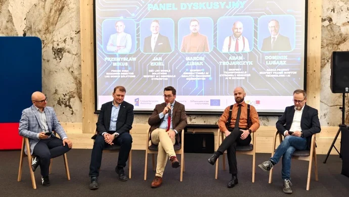 Łódzkie dla przedsiębiorców. Warto „zatrudnić” AI w małej firmie