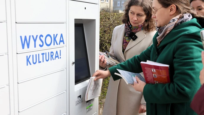 W Piotrkowie stanęły książkomaty