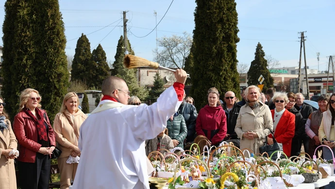 Piotrkowianie święcą pokarmy. Tradycja wciąż żywa