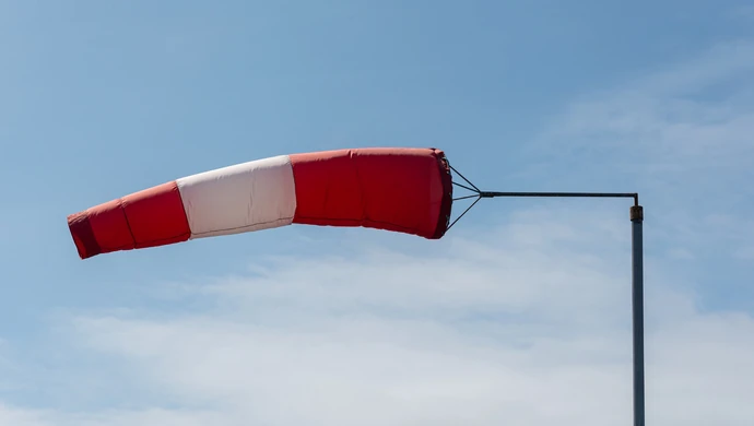 Silny wiatr nad regionem. Ostrzeżenie dla Piotrkowa  i powiatu 