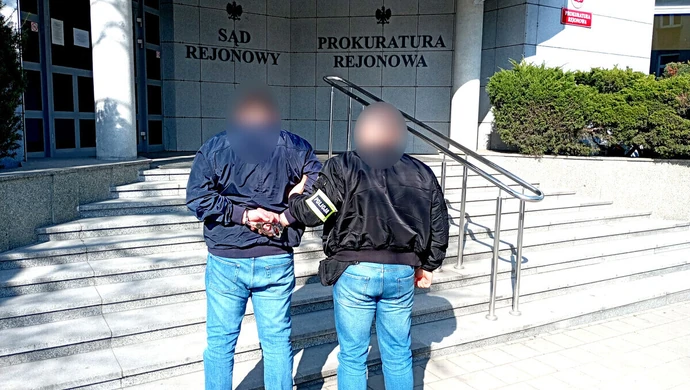 Narkotyki ukrył w kuchni i w salonie. Trafił do aresztu