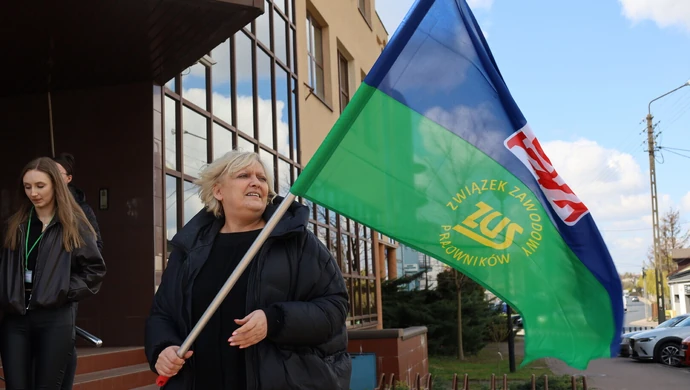Pracownicy ZUS w Piotrkowie wsparli protest w Warszawie. "Chcemy godnej płacy"