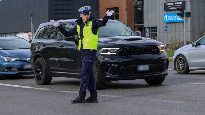 Piotrkowianin znów najlepszy w regionie. Sierż. Mateusz Kowalski z tytułem „Policjanta Ruchu Drogowego 2026”