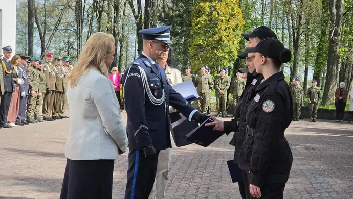 Ostatni dzwonek dla maturzystów Powiatu Piotrkowskiego