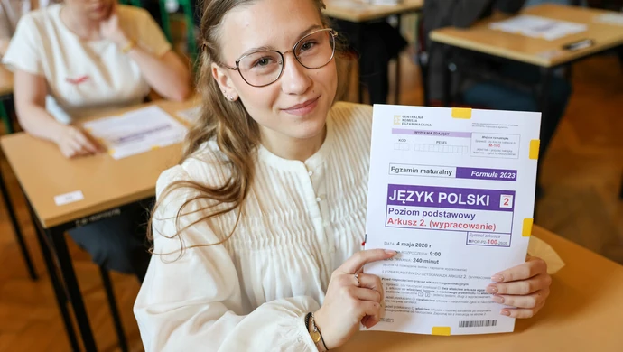 Maturzyści z I LO mierzą się z językiem polskim ZDJĘCIA