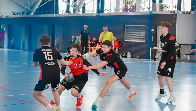 III liga piłki ręcznej. Pewna wygrana Piotrkowianina z AZS SGH Warszawa