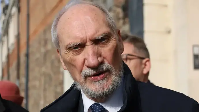 Poseł Ziemi Piotrkowskiej Antoni Macierewicz z zarzutami 