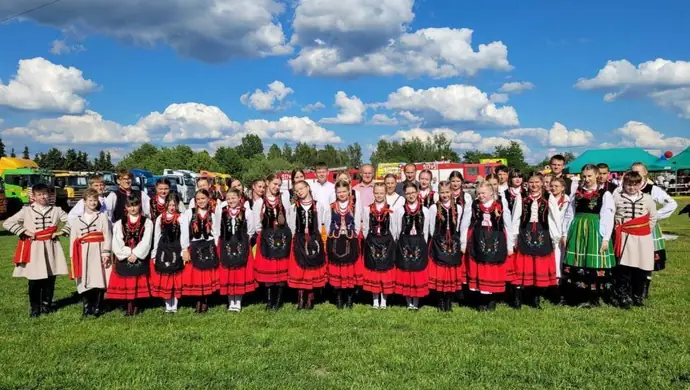 Zespół „Gorzkowice” i KGW z Szukocic wśród atrakcji pikniku w Woźnikach