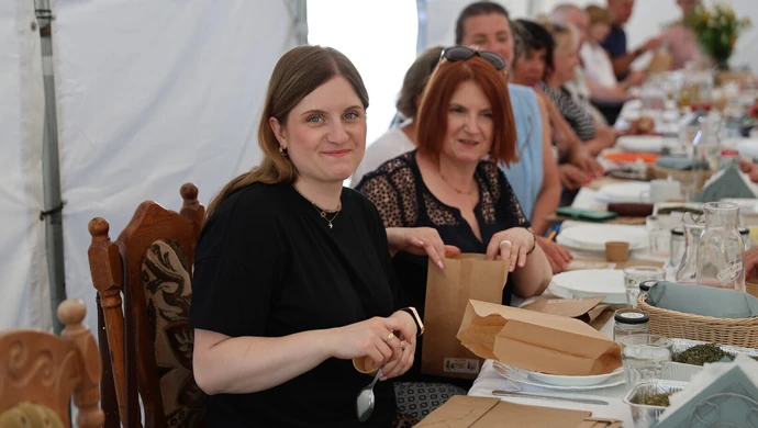 Magia ziół i szepty natury przyciągnęły mieszkańców. Spotkanie, grill i potańcówka