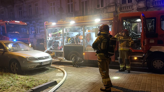 Pożar w kamienicy w Al. 3-Maja. Mieszkańcy ewakuowani 