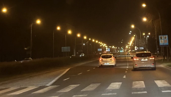 Wymiana ponad 5,4 tys. lamp w Piotrkowie ruszy z opóźnieniem. Miasto podało przyczynę