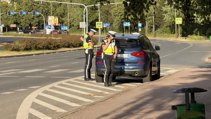Pędził 110 km/h przez Piotrków. Nie miał prawa jazdy, tłumaczył, że śpieszy się do pacjenta