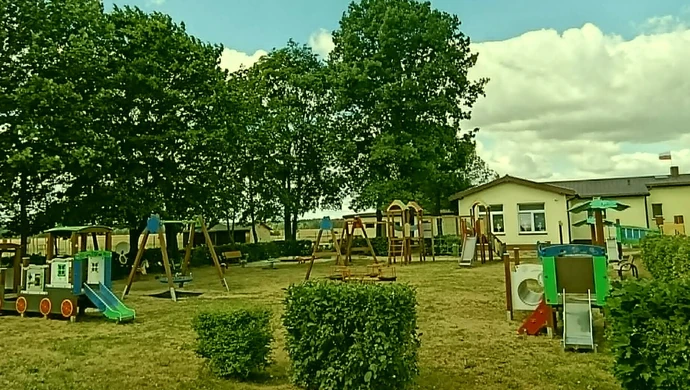 Proszenie. Przedszkole jak… na polu