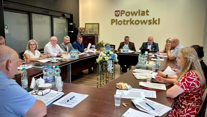Zarząd Powiatu Piotrkowskiego obradował nad inwestycjami i zmianami w budżecie